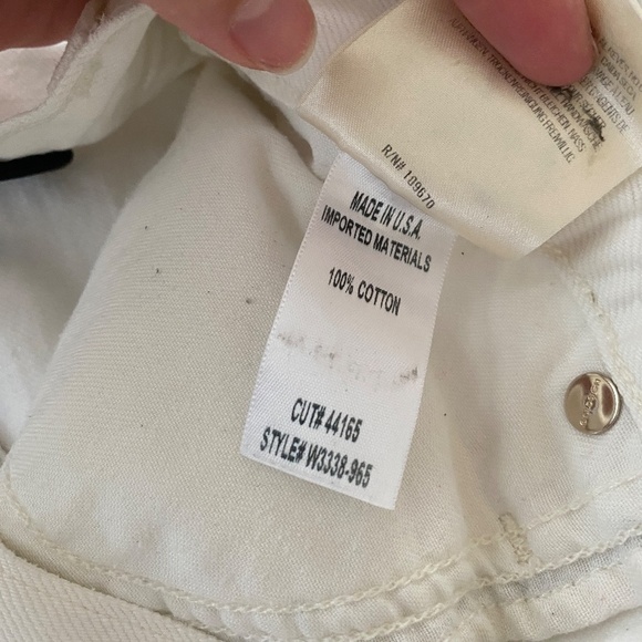 Goldsign White Short - Picture 4 of 7